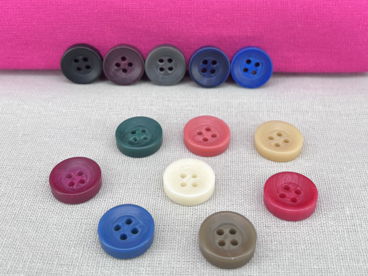 Multi-Color Faux Horn Buttons 20L