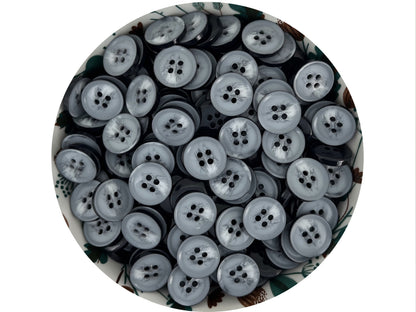 Weiße und graue Hornimitatknöpfe, Kontrastfarbig lackiert, 15mm & 20mm (24L & 32L). 4-Loch Annähknöpfe für Anzüge, Hosen, Mäntel & Jacken