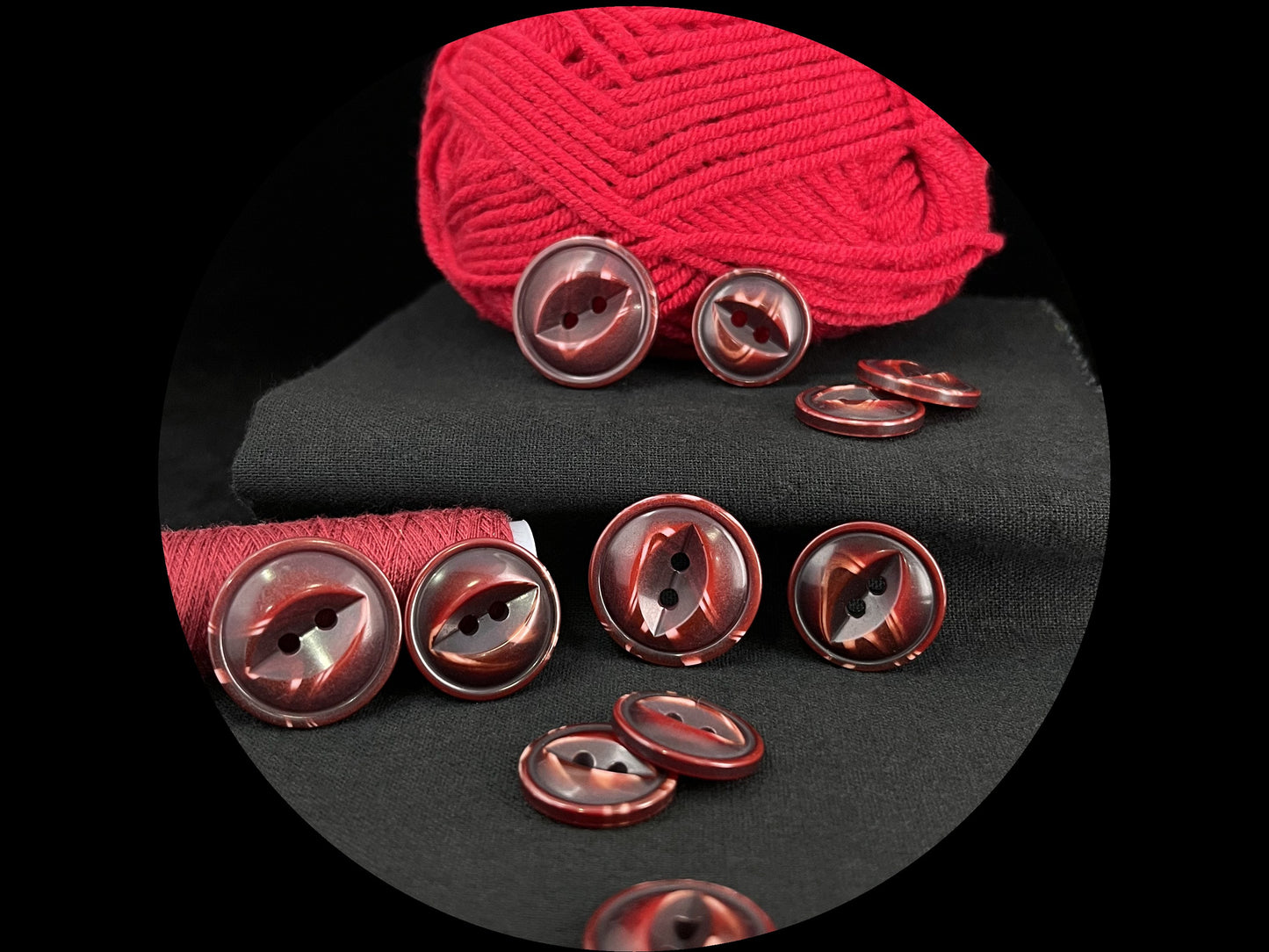 Bordeaux Rot Fischauge Perlenimitat-Knöpfe, Mehrfarbig, 18-23mm (28L, 32L & 36L). 2-Loch zum Annähen für Jacken, Mäntel, Bekleidung, Bastelarbeiten