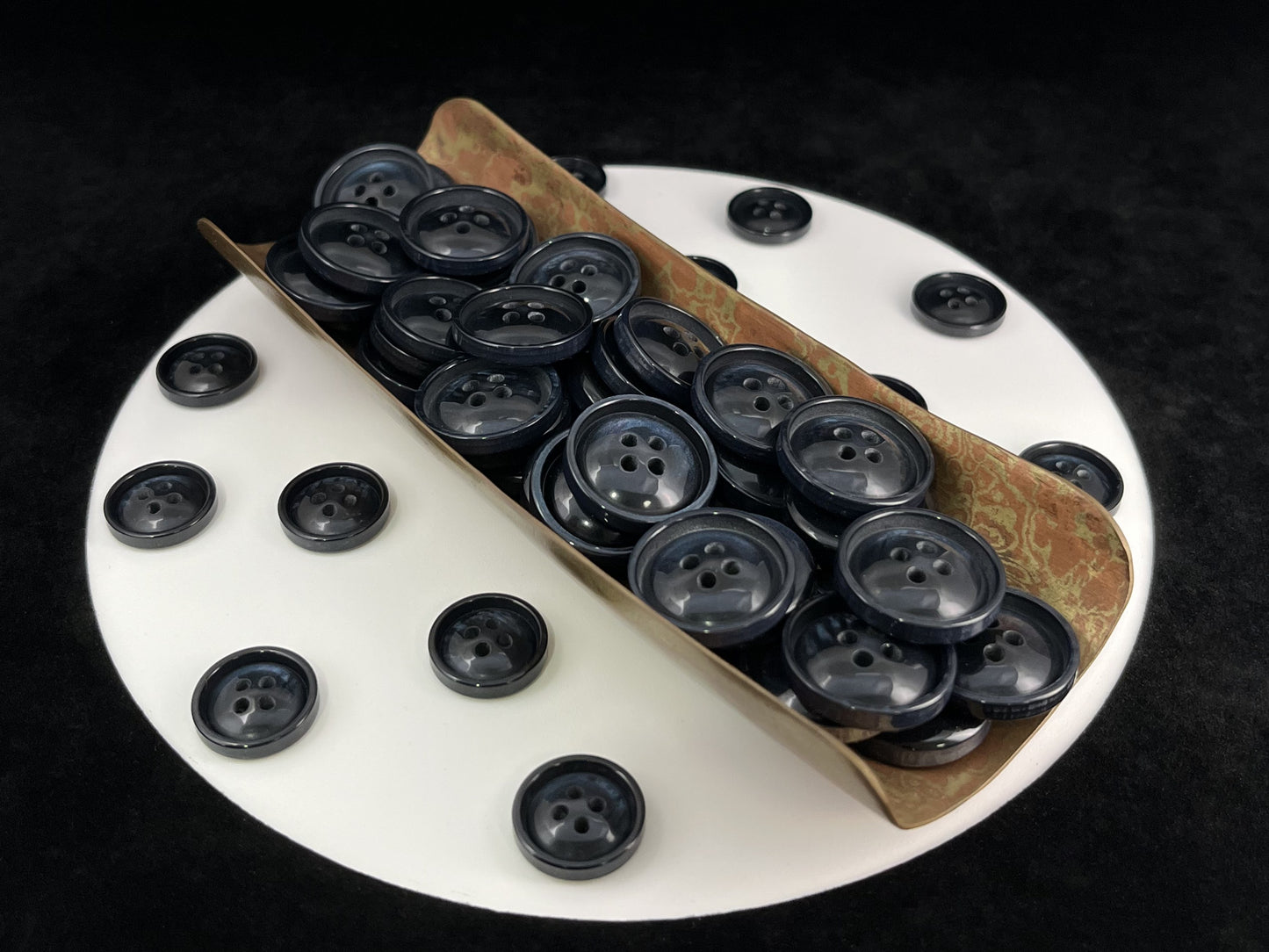 Dunkelblaue Perlimitationsknöpfe im Vintage-Look, 15 mm & 20 mm (24L & 32L). 4-Loch zum Annähen für Anzüge, Hosen, Kleider, Mäntel, Jacken & Pullover