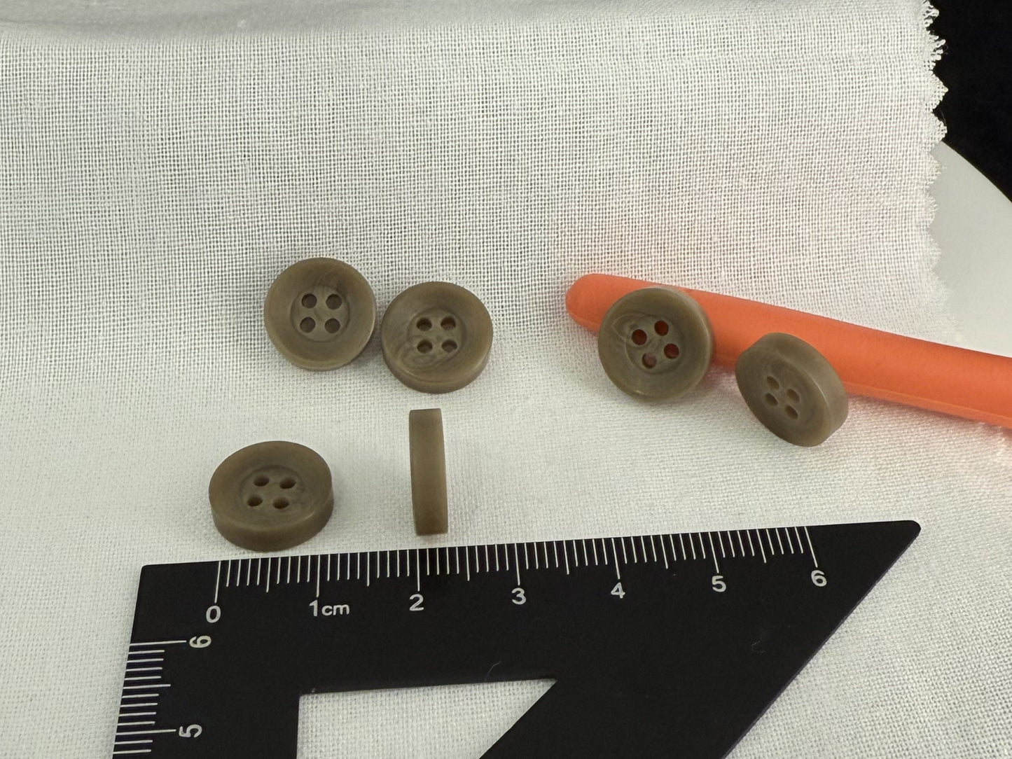Steinbeige Corozo-Imitat-Knöpfe, recycelter Kunststoff, 12,7 mm (20L). 4-Loch zum Annähen für Hemden, Bekleidung, Nähen, Basteln