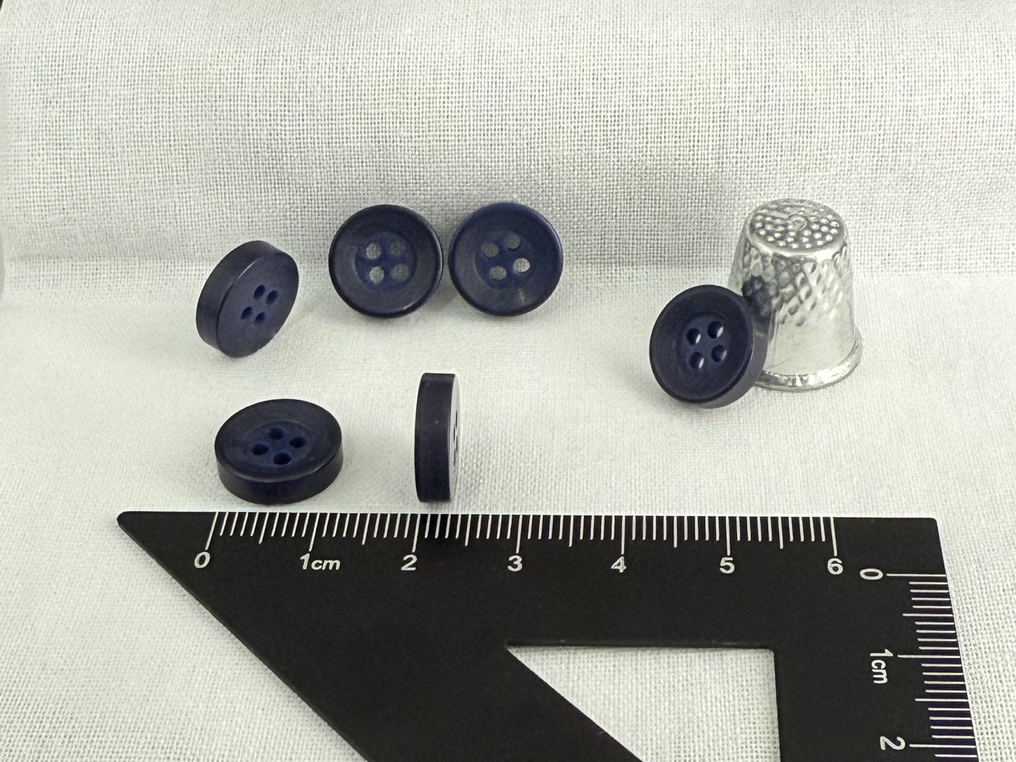 Marineblaue Corozo-Imitatknöpfe, recycelter Kunststoff, 12,7 mm (20L). 4-Loch zum Annähen für Hemden, Blusen, Kinderkleidung, Bekleidung, Nähen, Basteln