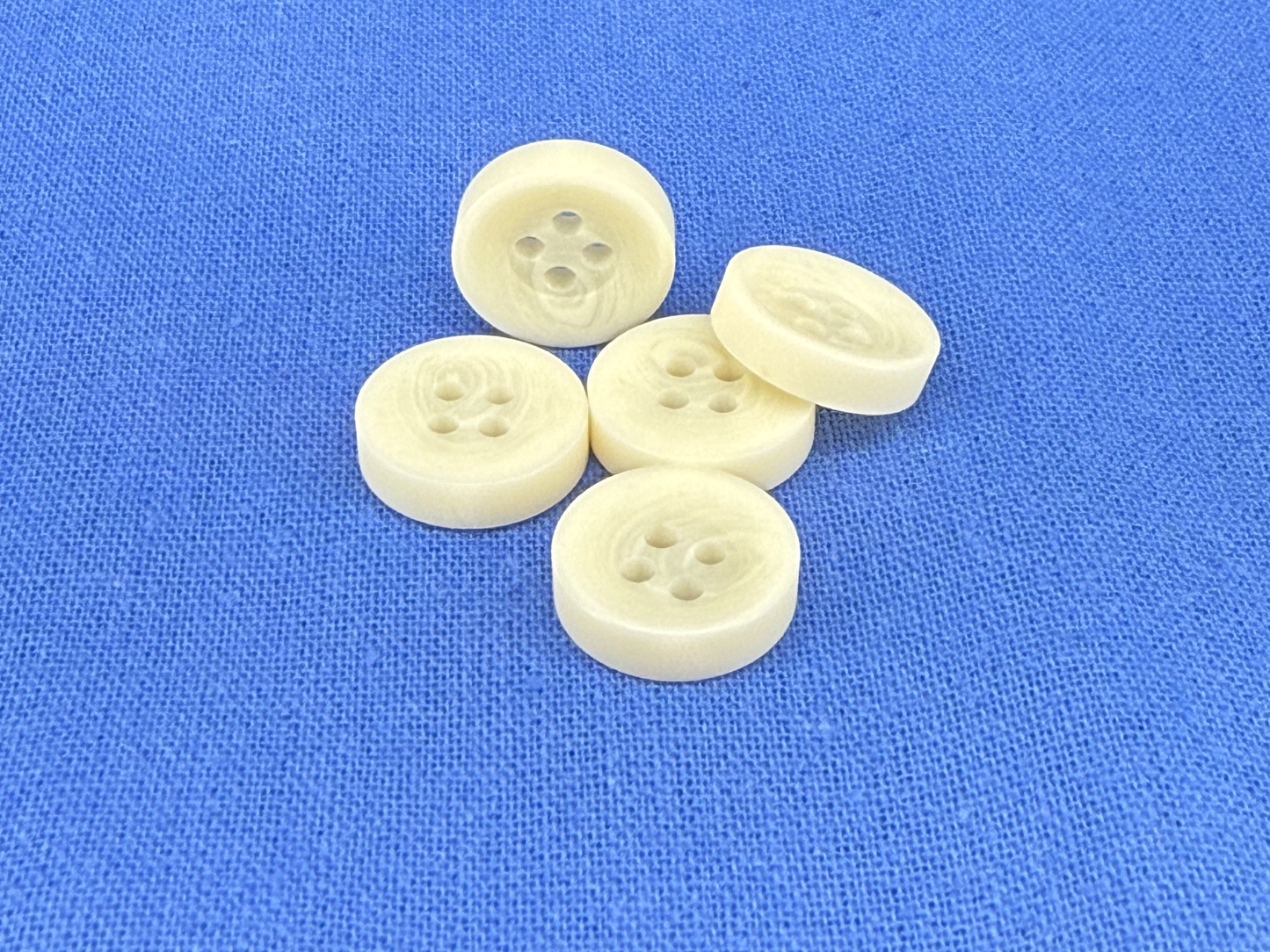 Natural Corozo Imitation Buttons, Recycled Plastic, 12.7mm (20L). Off-White. 4-Hole Sew On for Shirts, Apparel, Sewing, Crafts