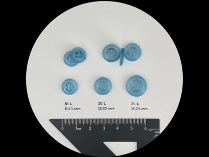 Hellblaue Perlimitat-Knöpfe, recycelter Kunststoff, 11,5mm-15mm (18L-24L), 4-Loch zum Annähen für Hemden, Hosen, Blusen, Kleider & Bastelarbeiten