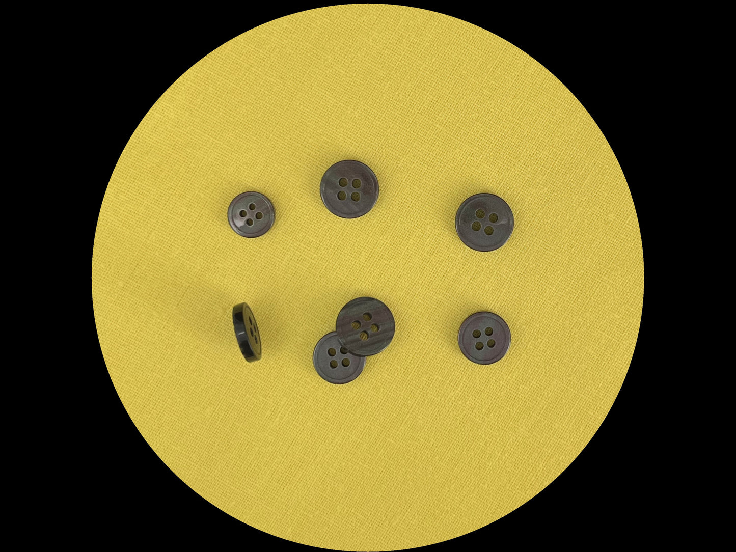 Silbergraue Knöpfe mit Perlenimitat und schönem Effekt, 9mm-11.5mm (14L-18L). 4-Loch zum Annähen für Hemden, Blusen & Kleidung