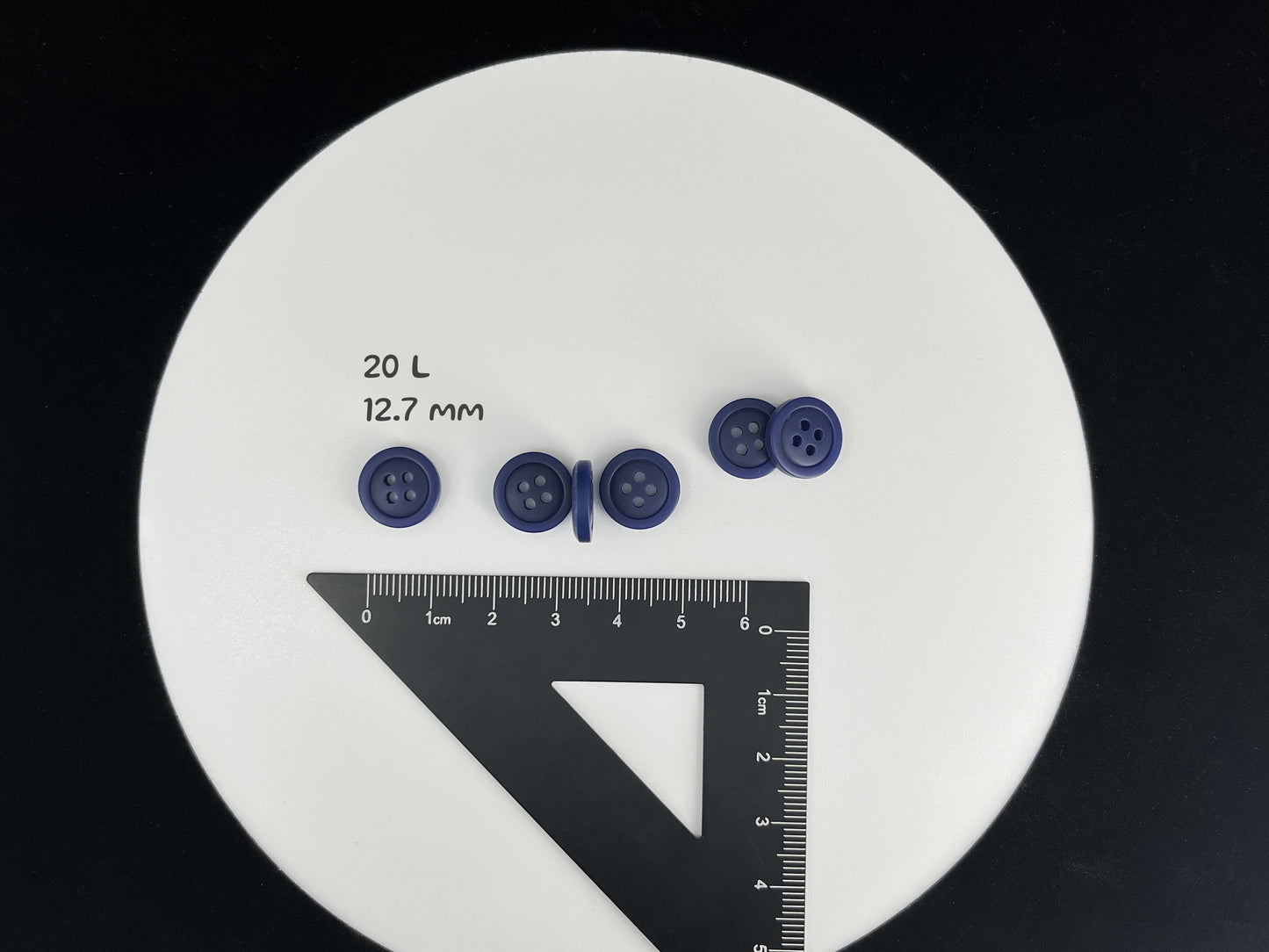 Dunkelblaue Knöpfe, recycelter Kunststoff, 12,7 mm (20L). 4-Loch zum Annähen für Hemden, Hosen, Blusen, Kleider, Röcke, Bekleidung, Kinderkleidung