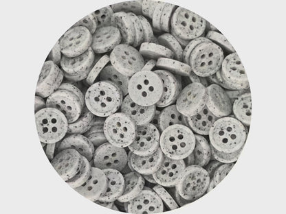 Hellgraue Imitat-Knöpfe in Steinoptik, 10-20mm (16L-32L). Recyclingkunststoff, 4-Loch zum Annähen für Hemden, Hosen, Kleider, Mäntel, Jacken
